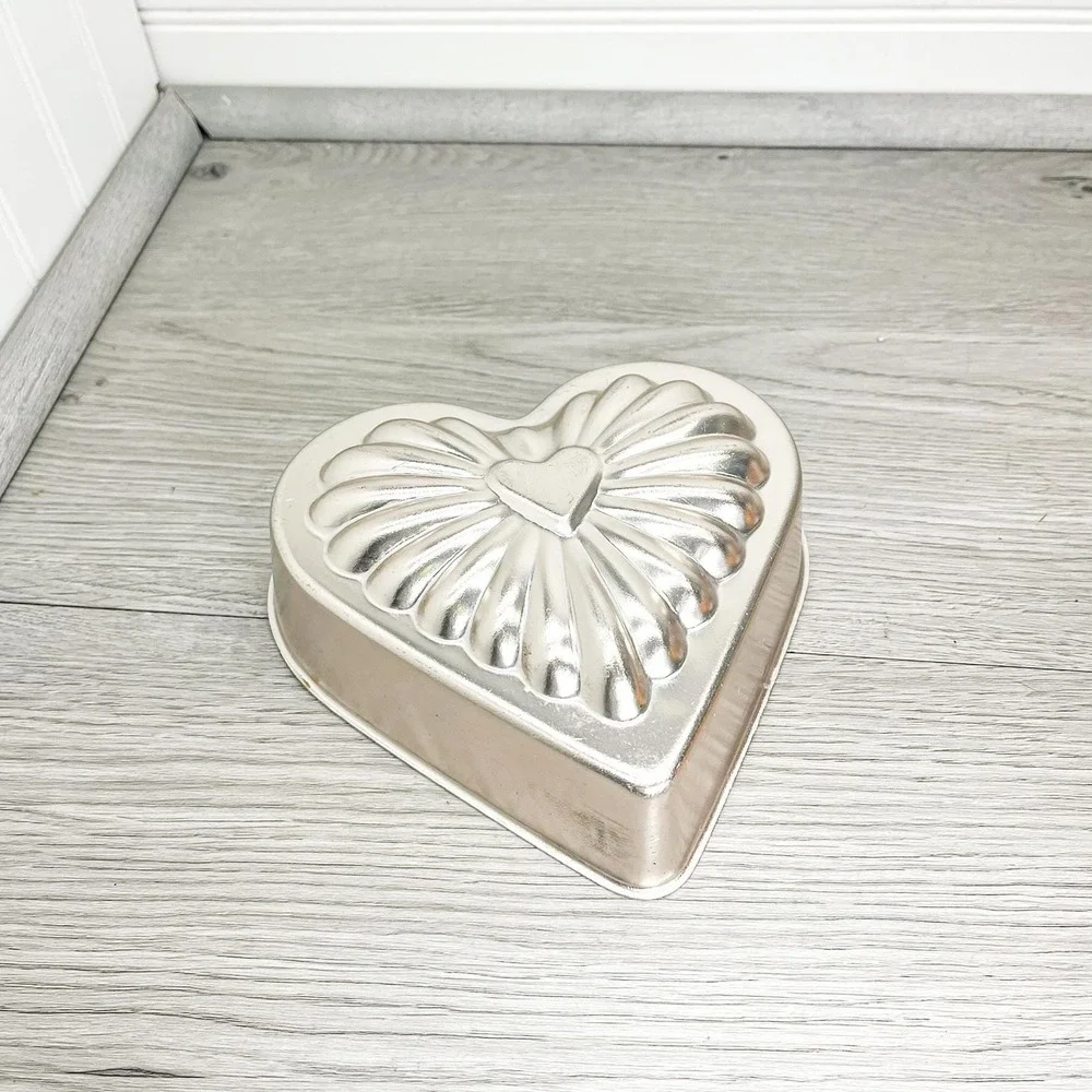Vintage Copper Heart Jello Mold: 1960s Kitchen Wall Decor